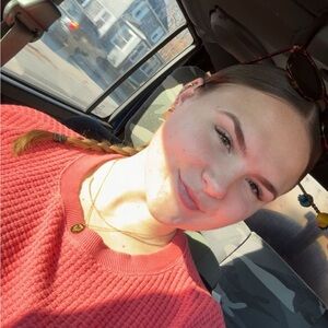 Meet your Posher, Abbie